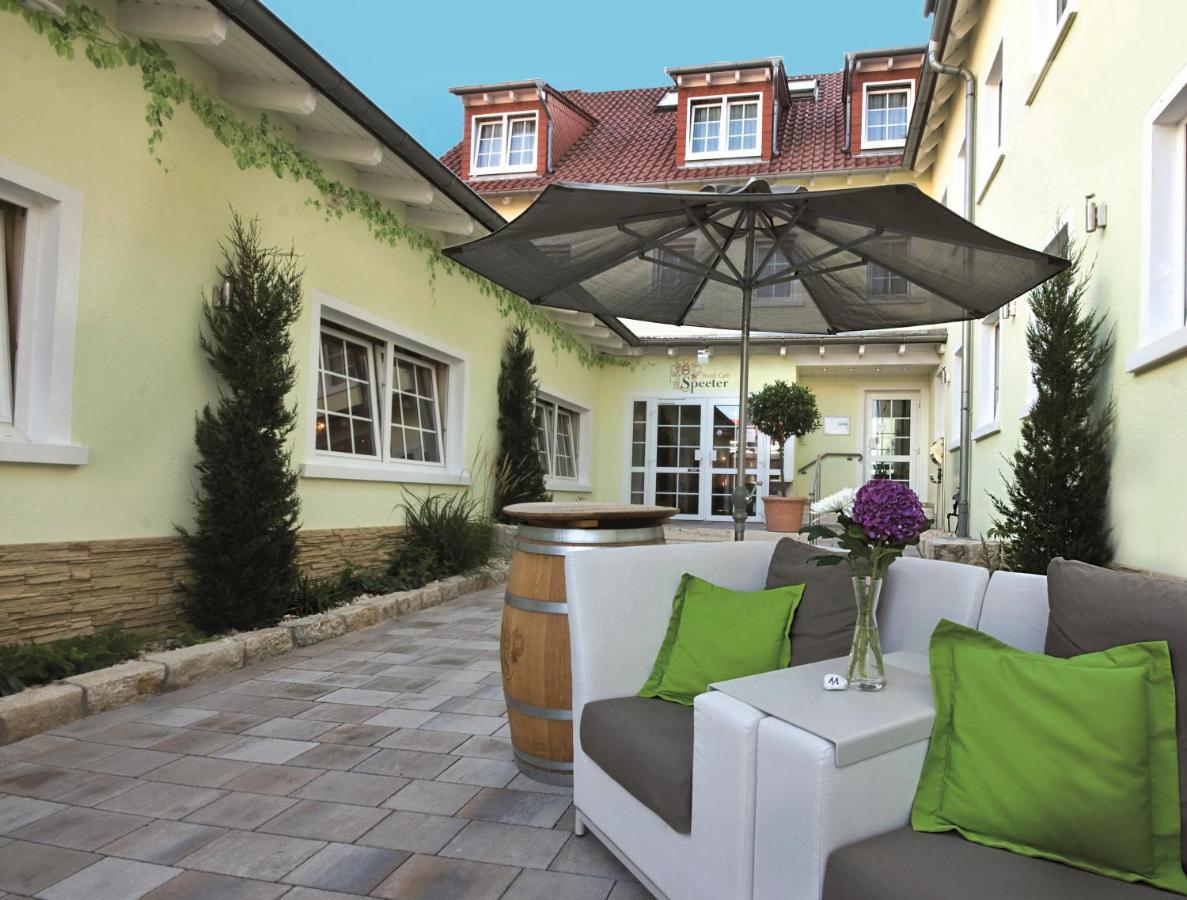 Hotel Speeter Weisenheim am Berg Bagian luar foto