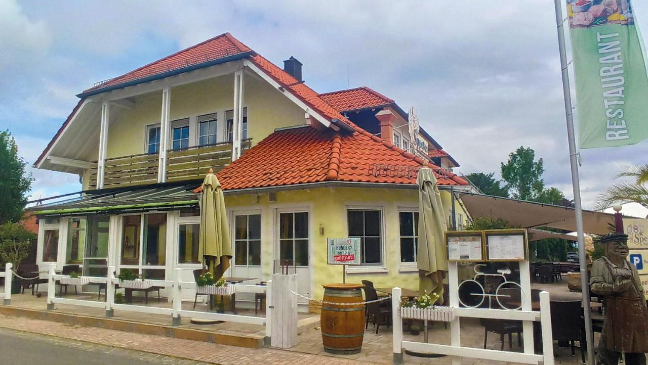 Hotel Speeter Weisenheim am Berg Bagian luar foto